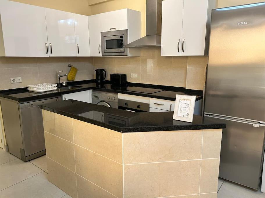 埃斯特波纳Flat On The Paseo Maritamo!公寓 外观 照片