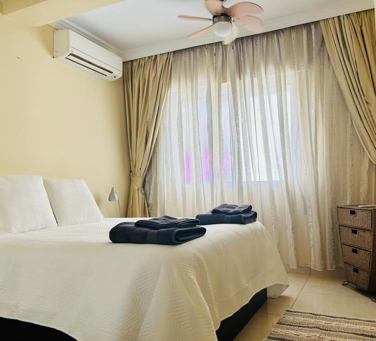 埃斯特波纳Flat On The Paseo Maritamo!公寓 外观 照片